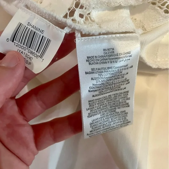 BCBG MaxAzria Lace Top - Picture 8 of 8